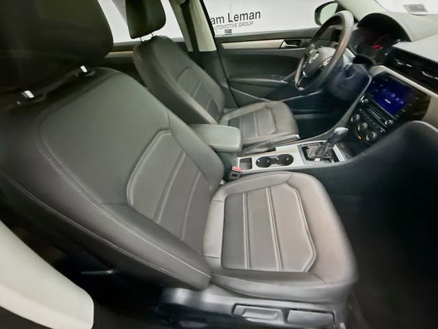 Used 2021 Volkswagen Passat 2.0T SE FWD image 27