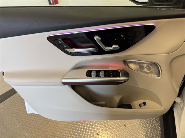 Used 2025 Mercedes-Benz GLC 300 4MATIC image 20