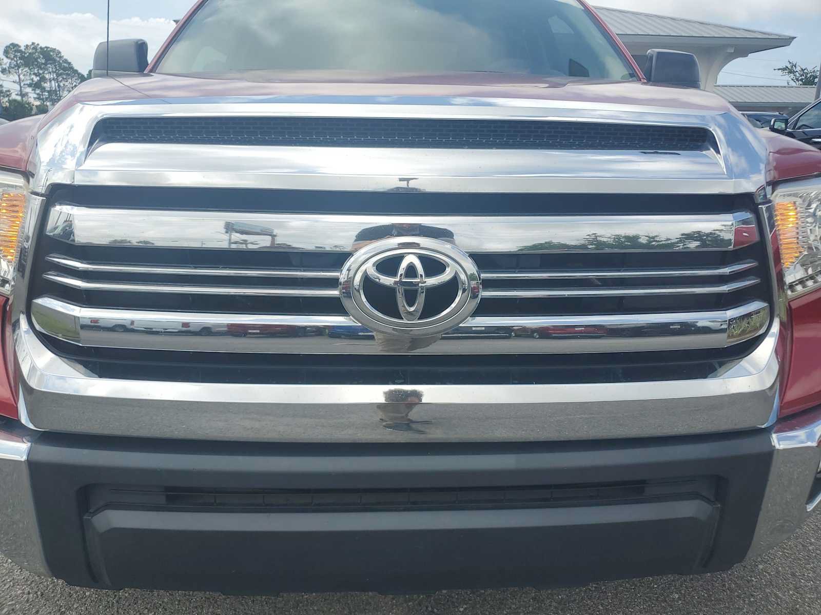 Used 2016 Toyota Tundra SR5 w/ SR5 Upgrade Package RWD image 17