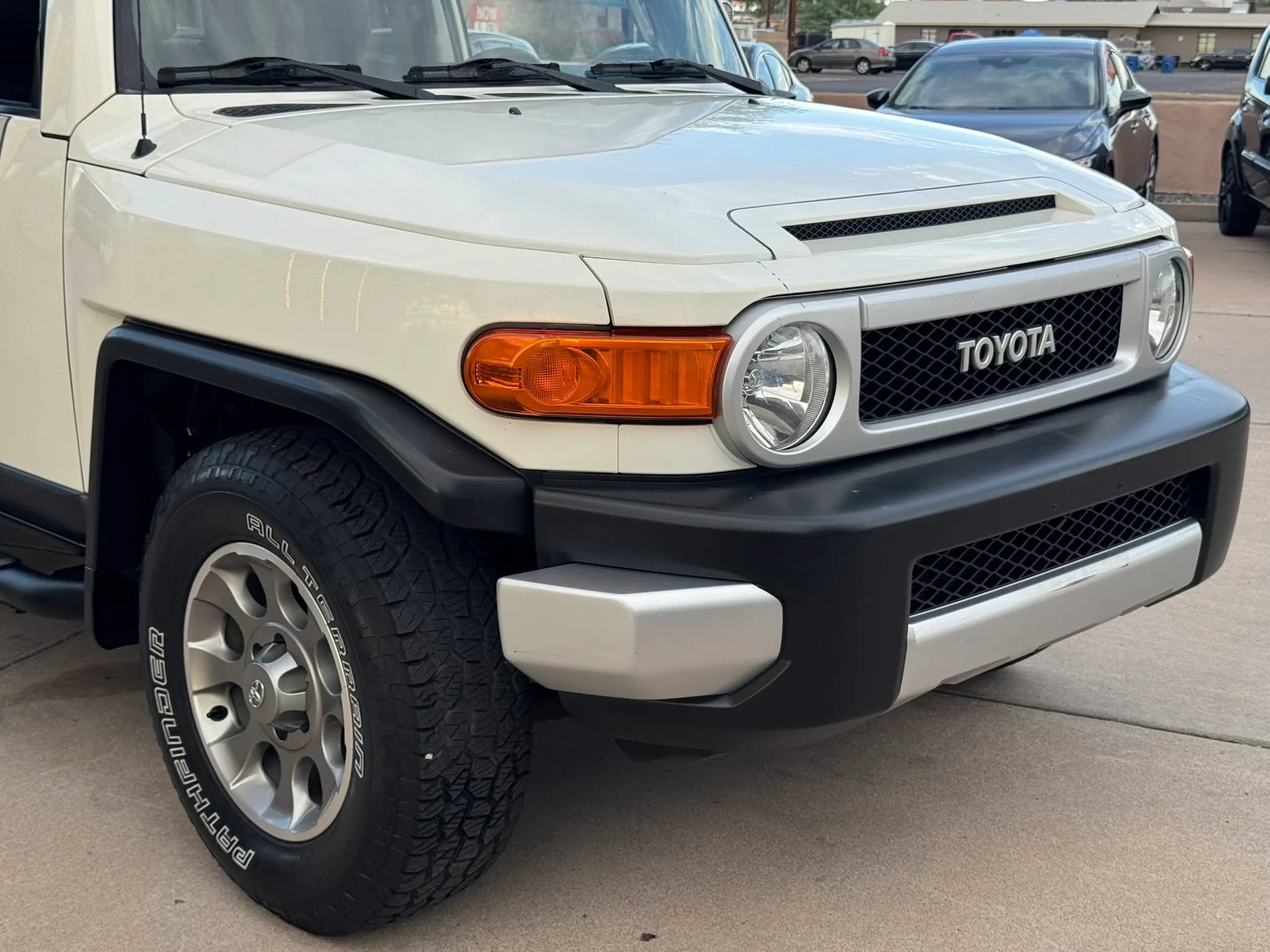 Used 2013 Toyota FJ Cruiser 2WD w/ Convenience Pkg image 27