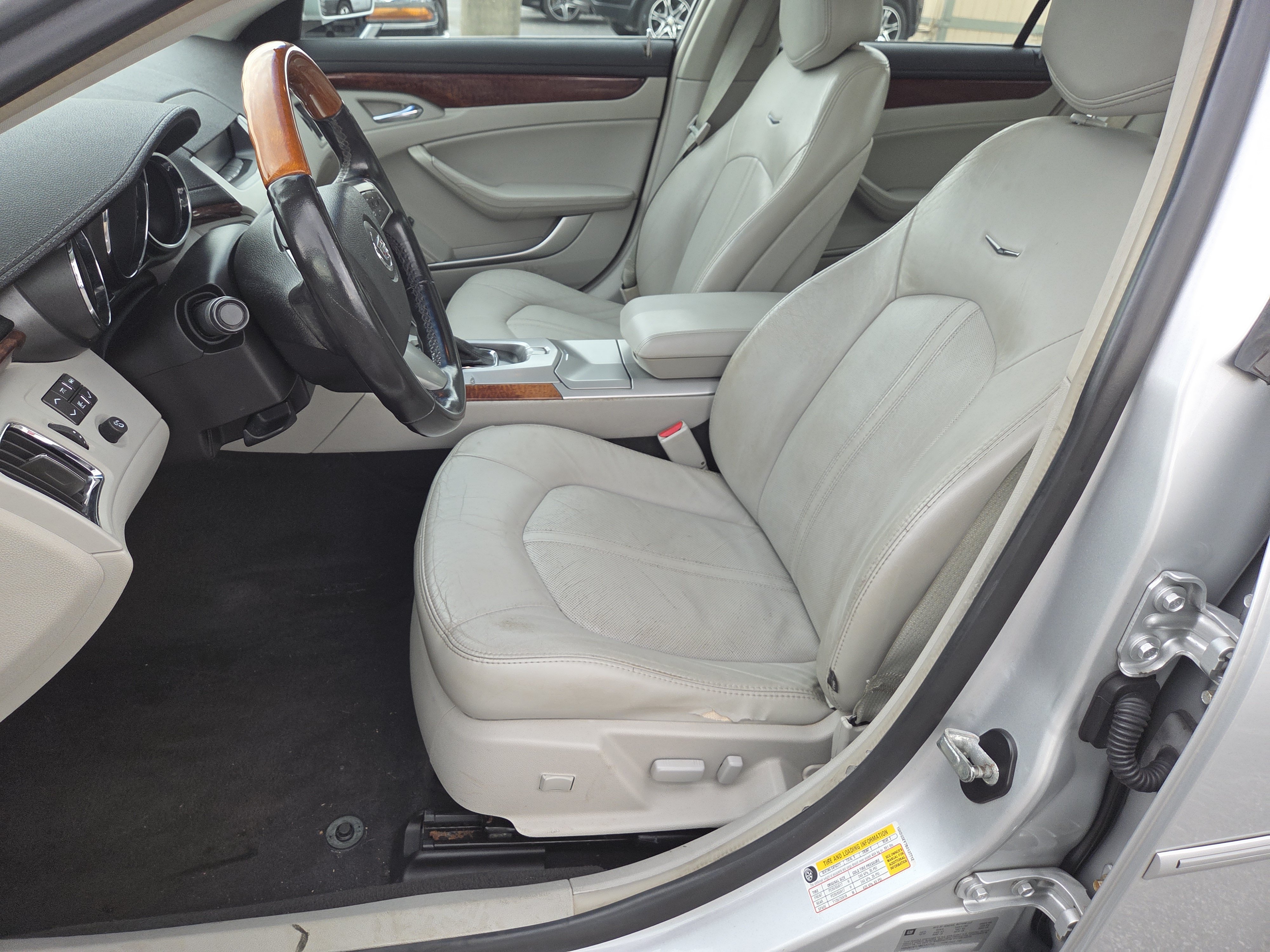 Used 2011 Cadillac CTS Luxury AWD/4WD image 13