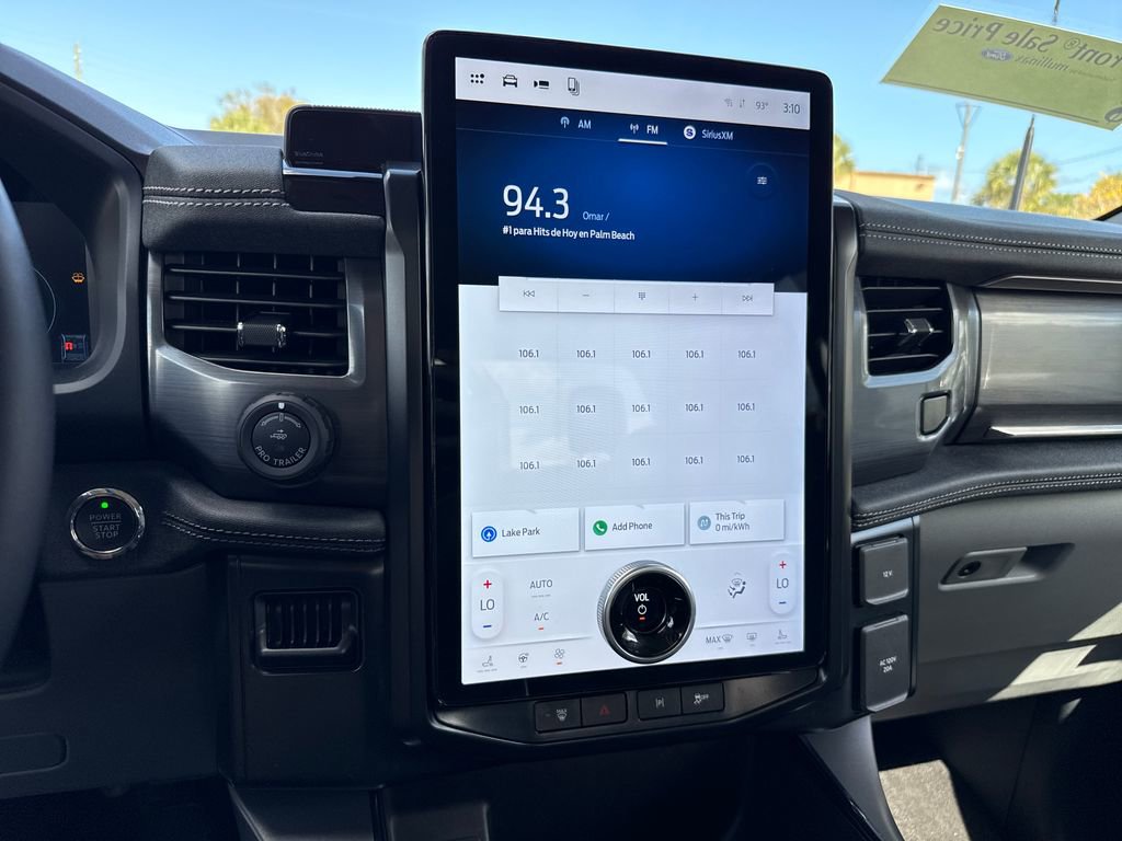 Used 2025 Ford F150 Lightning Flash image 18