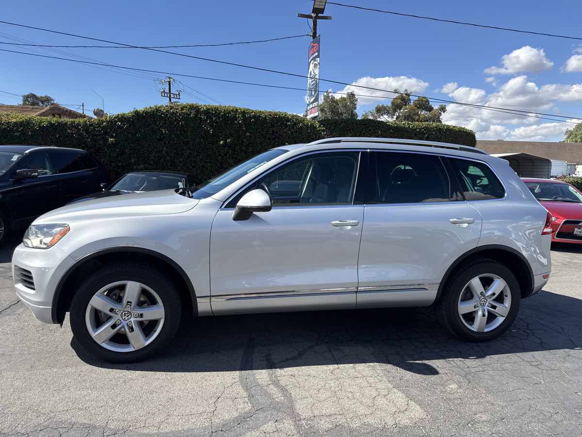 Used 2014 Volkswagen Touareg TDI image 4