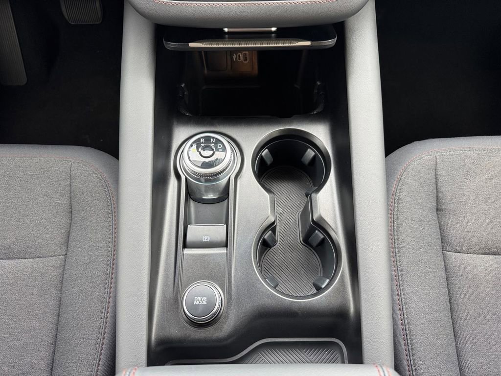 Used 2025 Ford Explorer Active image 18