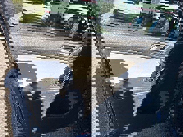 Certified 2021 Volkswagen Tiguan SE R-Line image 17