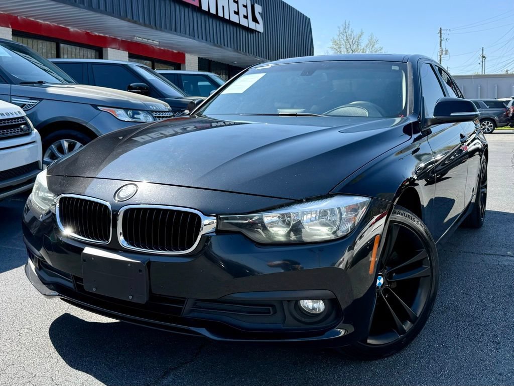 Used 2016 BMW 320i Sedan RWD image 1