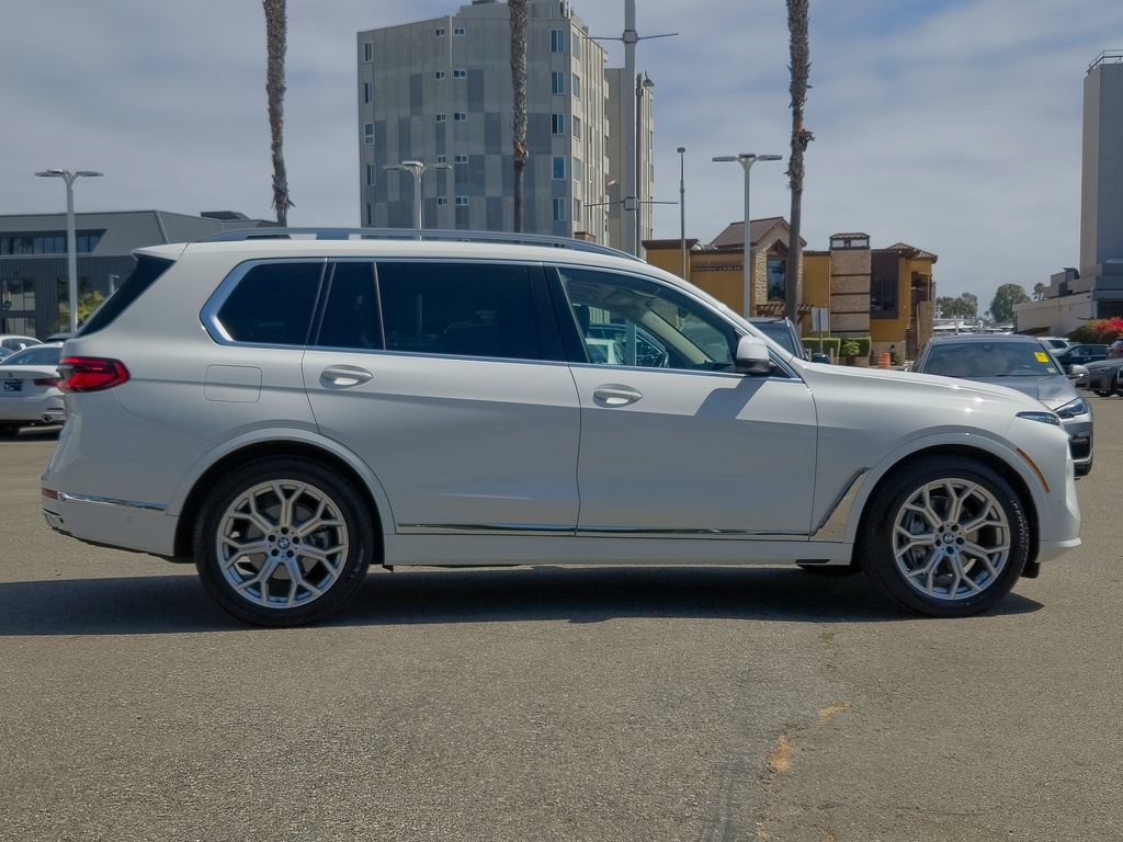 Used 2023 BMW X7 xDrive40i AWD/4WD image 4