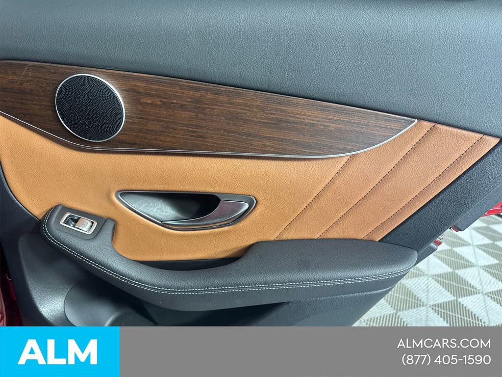 Used 2021 Mercedes-Benz GLC 300 4MATIC image 20