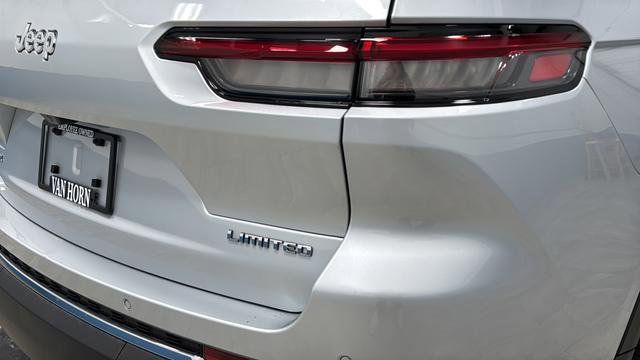 Used 2022 Jeep Grand Cherokee L Limited image 41