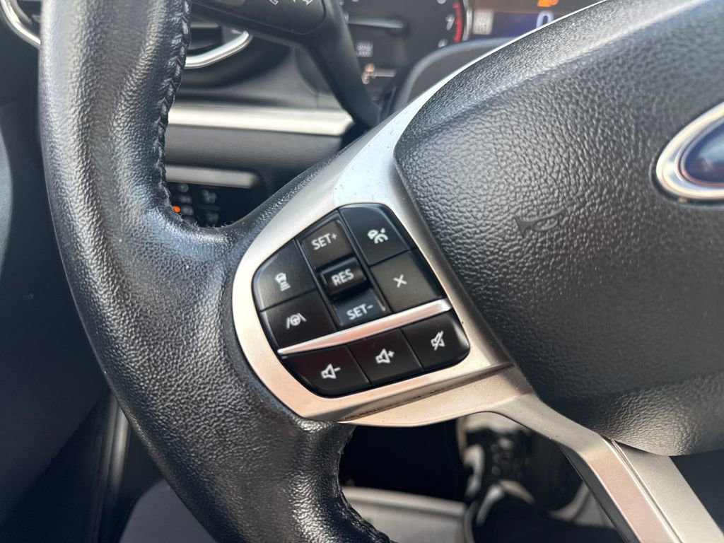 Used 2023 Ford Explorer XLT w/ Equipment Group 202A image 39