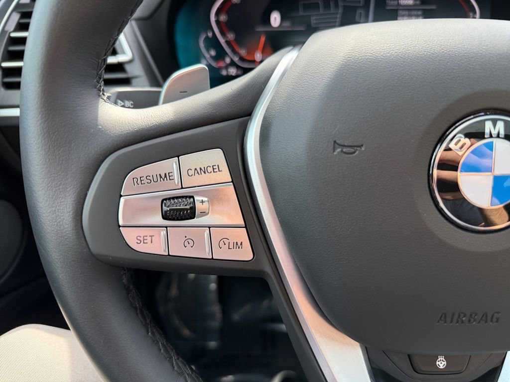 Certified 2025 BMW X4 xDrive30i w/ Premium Package image 30