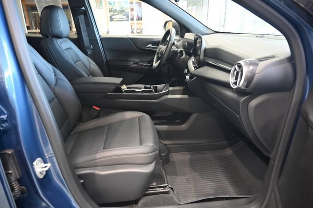 Used 2026 Chevrolet Equinox LT w/ Convenience Package II FWD image 10