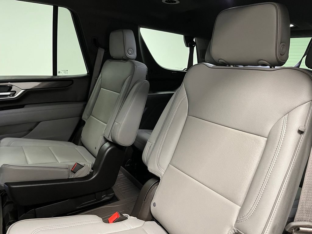 Used 2025 GMC Yukon Elevation AWD/4WD image 46