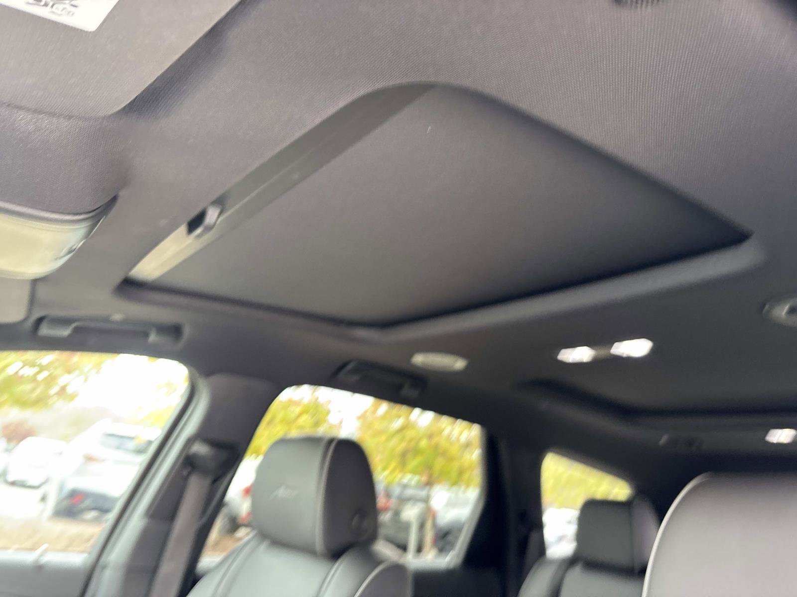 Certified 2023 Buick Enclave Avenir w/ Avenir Technology Package image 17