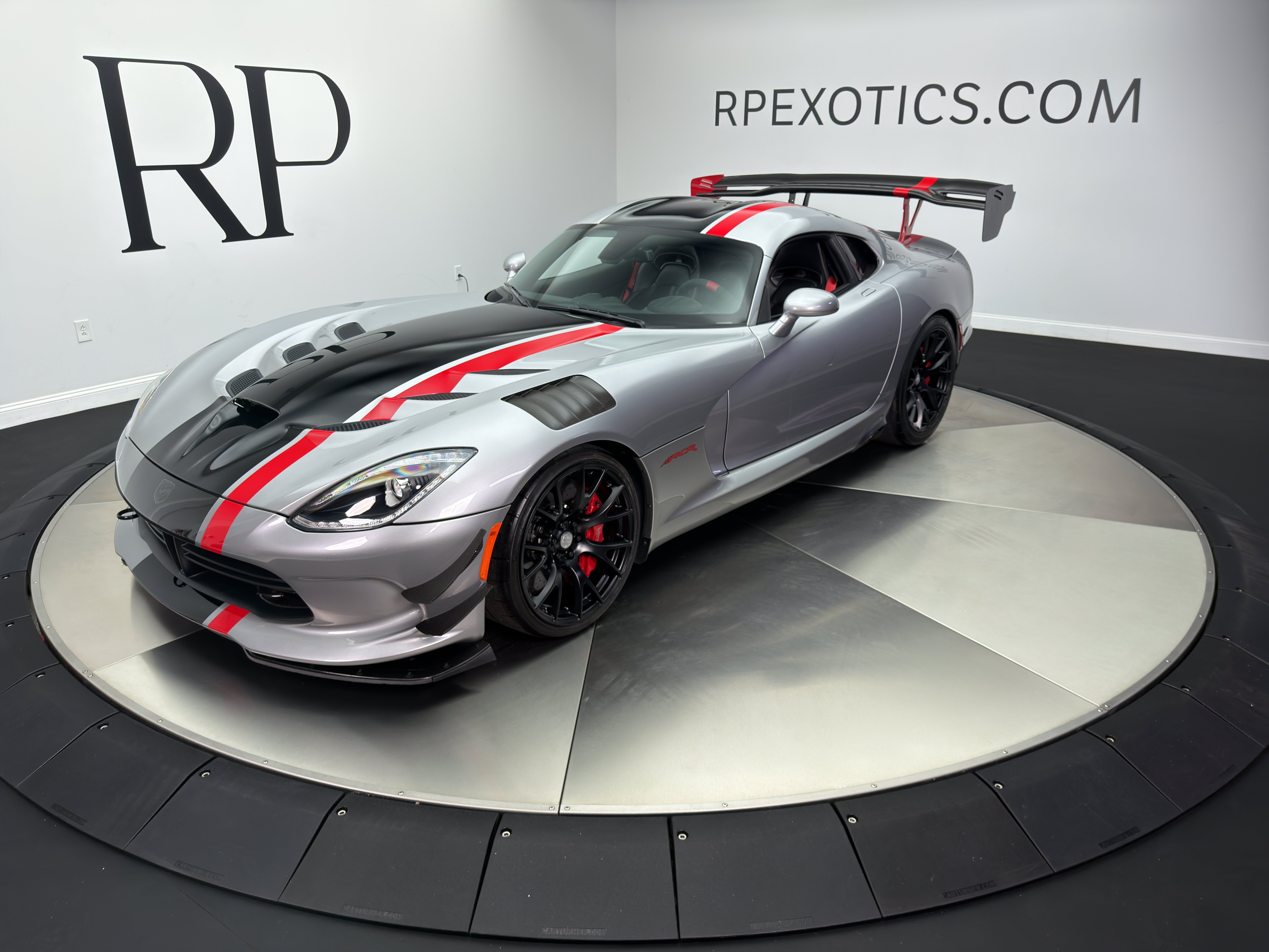 Used 2016 Dodge Viper GTC w/ ACR Package RWD image 1