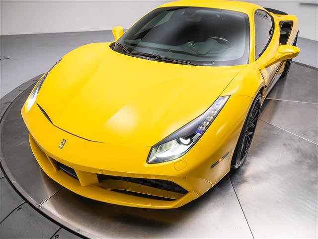 Used 2018 Ferrari 488 GTB image 9