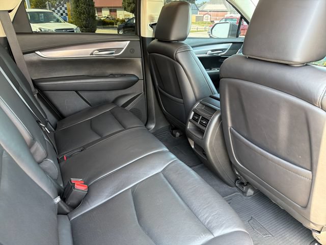 Used 2018 Cadillac XT5 Luxury w/ Driver Awareness Package AWD/4WD image 27