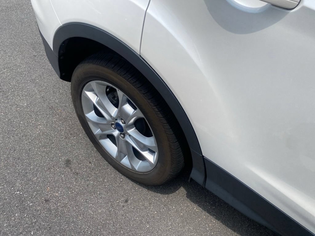 Used 2014 Ford Escape Titanium w/ Equipment Group 401A FWD image 5