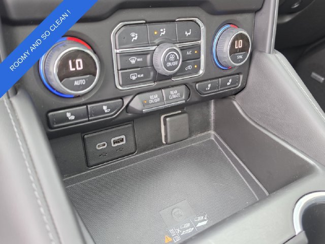 Used 2022 Chevrolet Suburban Z71 w/ Luxury Package AWD/4WD image 29