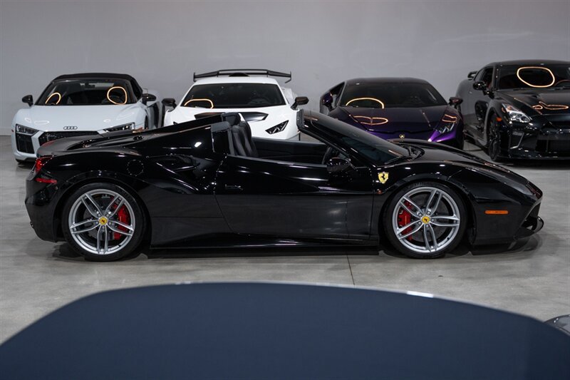 Used 2018 Ferrari 488 Spider RWD image 8