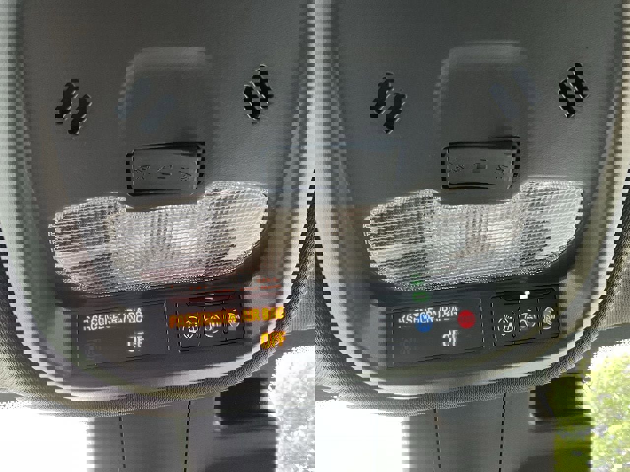 Used 2025 Buick Envista Preferred image 29