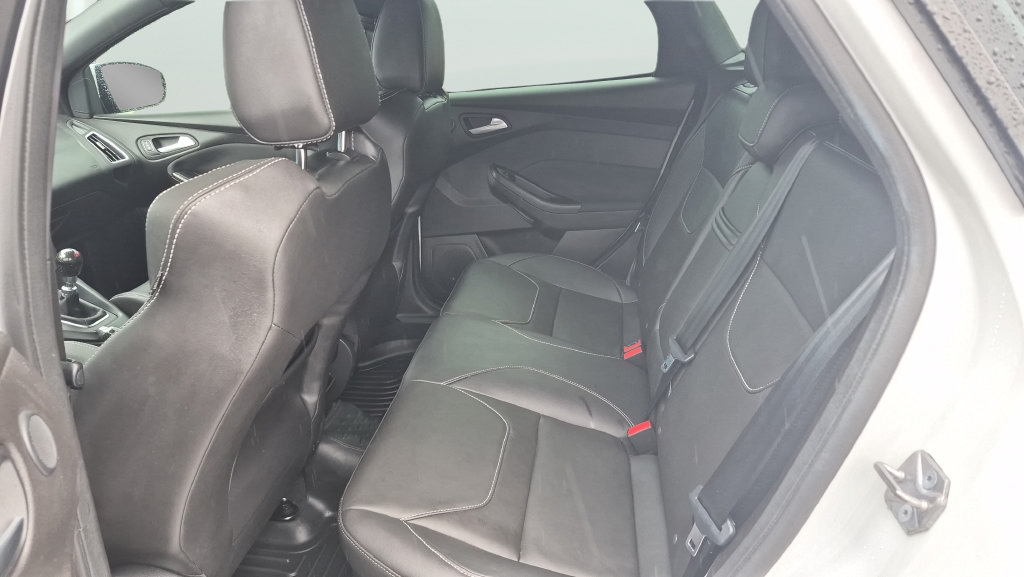 Used 2016 Ford Focus ST w/ Equipment Group 402A FWD image 26
