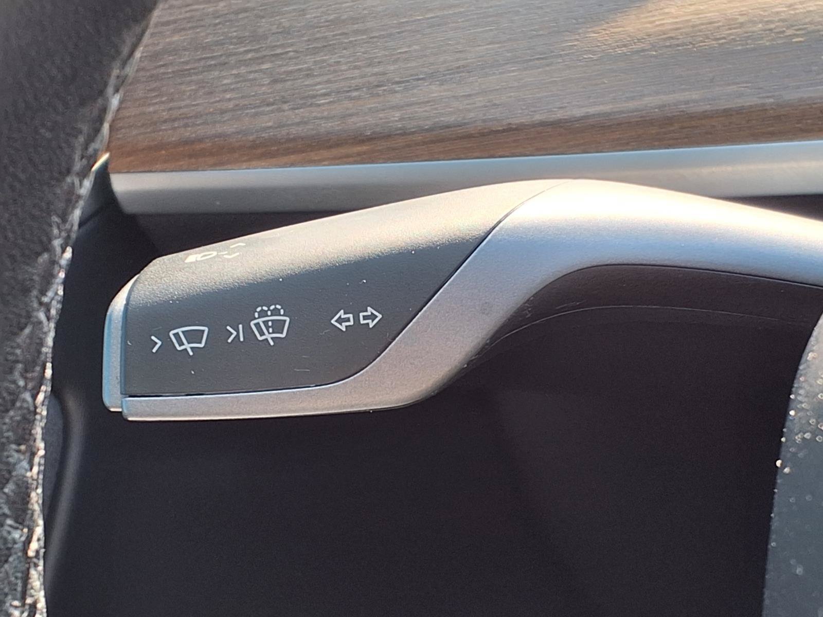 Used 2023 Tesla Model Y Long Range AWD/4WD image 14