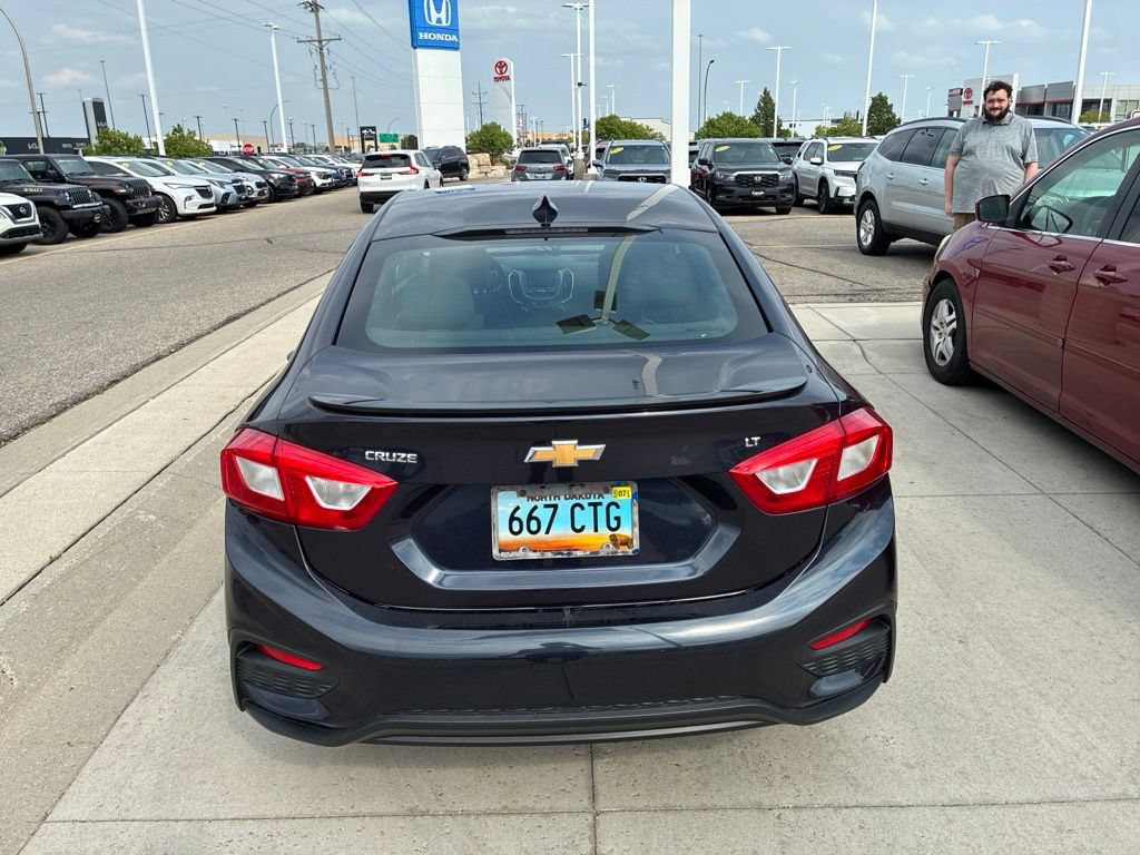 Used 2016 Chevrolet Cruze LT w/ Convenience Package FWD image 7