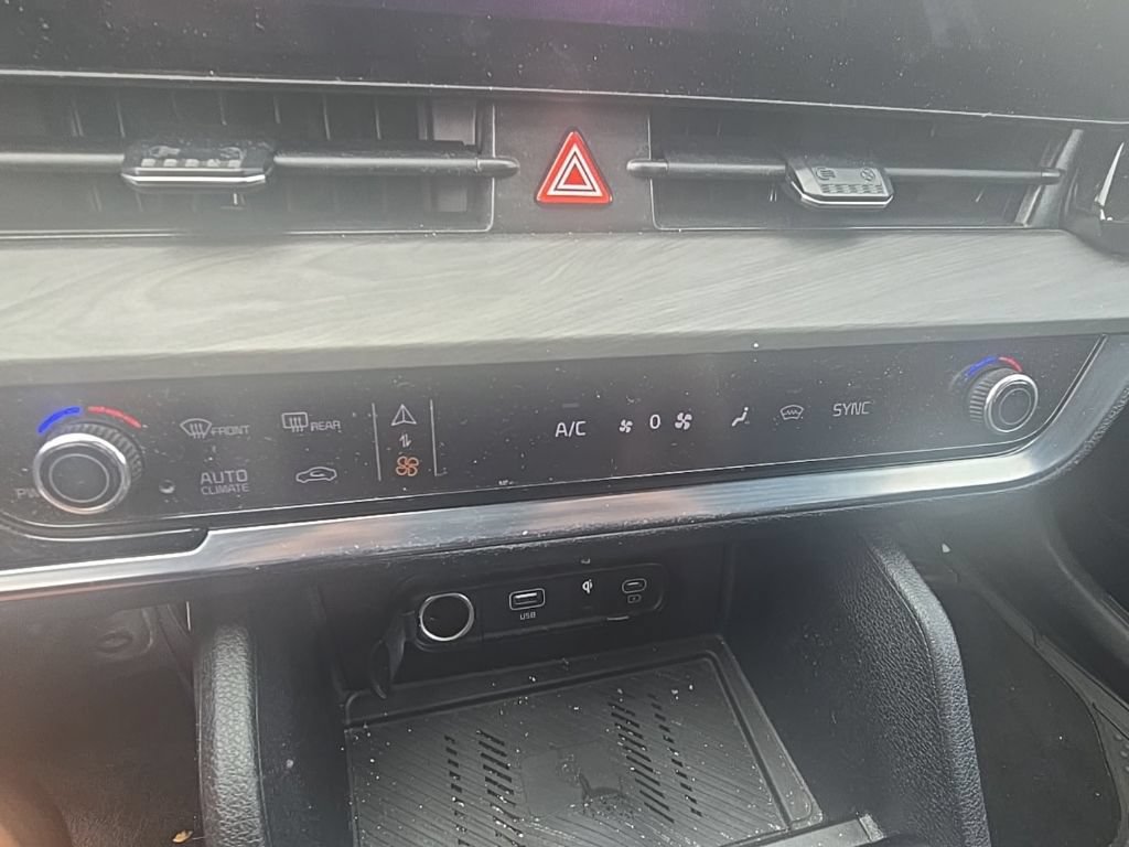 Used 2023 Kia Sportage X-Pro AWD/4WD image 17