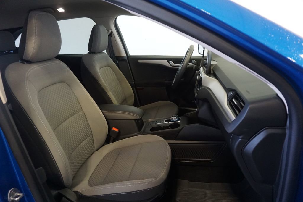 Used 2020 Ford Escape SE image 21