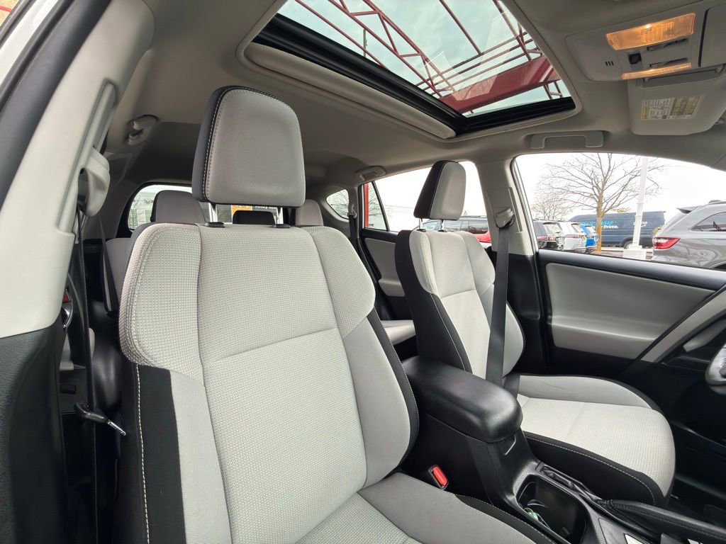 Used 2017 Toyota RAV4 XLE image 37