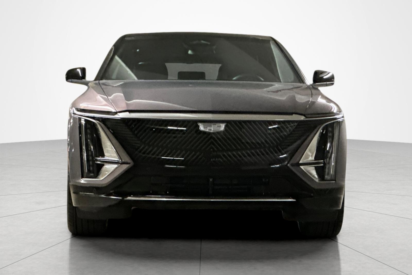 Used 2025 Cadillac Lyriq Luxury AWD/4WD image 8