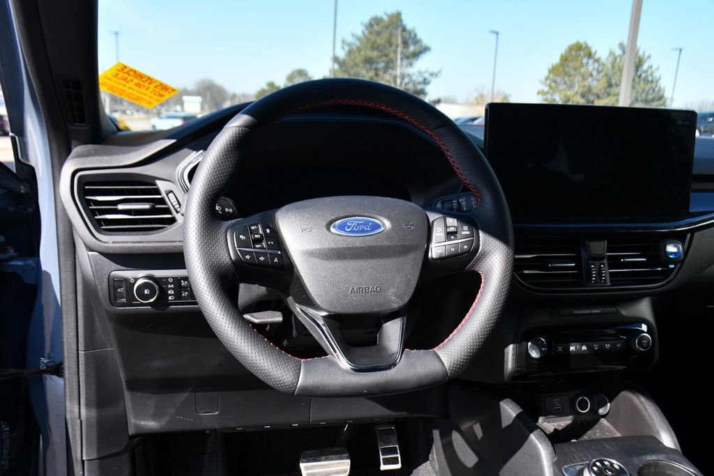 Used 2023 Ford Escape ST-Line Elite w/ Premium Technology Package image 12