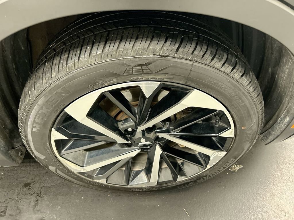 Used 2023 Mitsubishi Outlander SEL 40th Anniversary image 8