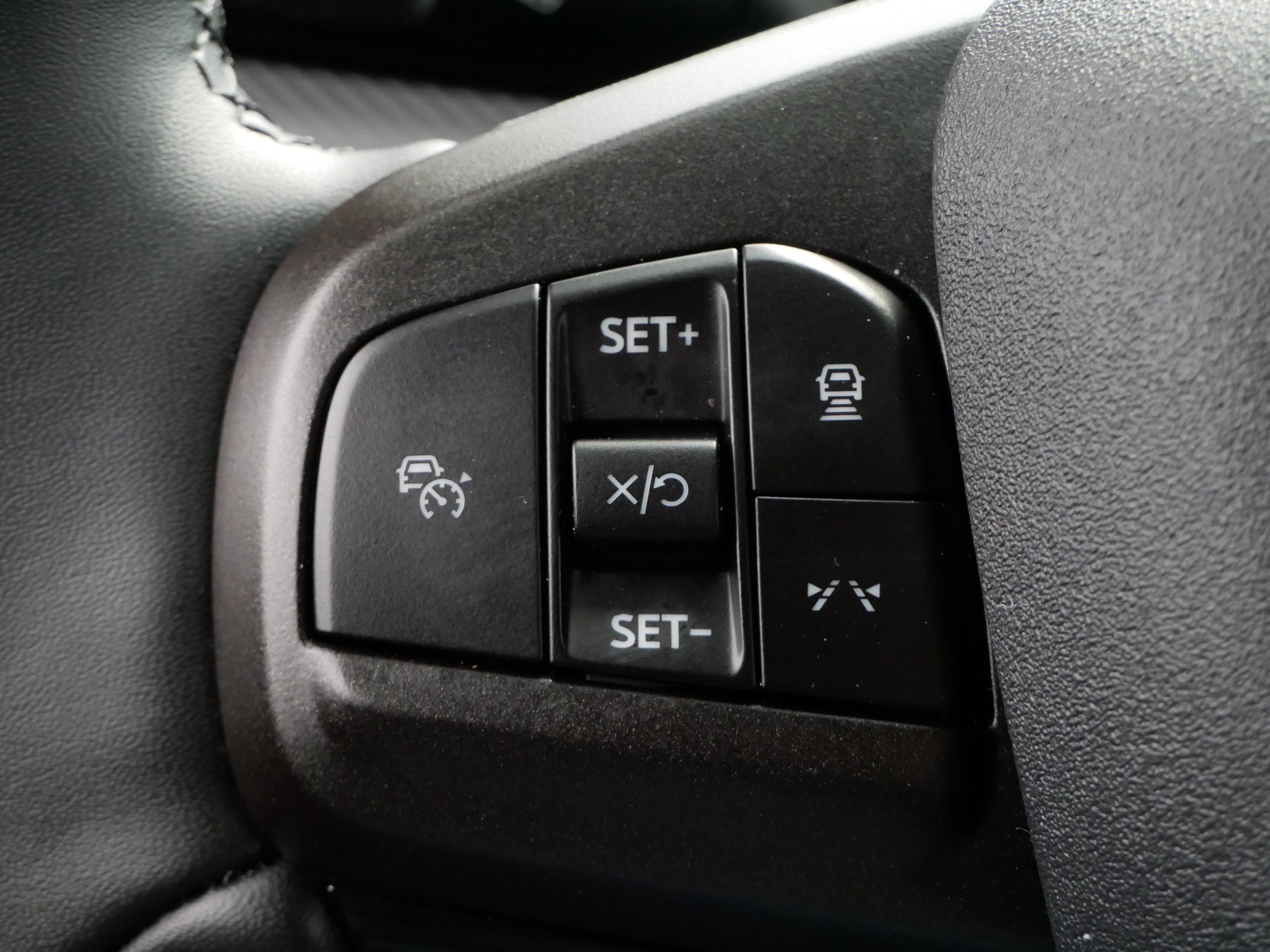 Used 2024 Ford Mustang Mach-E Select w/ Comfort Package Lite image 25