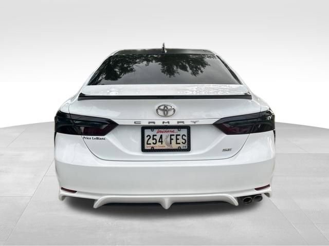 Used 2022 Toyota Camry SE FWD image 8