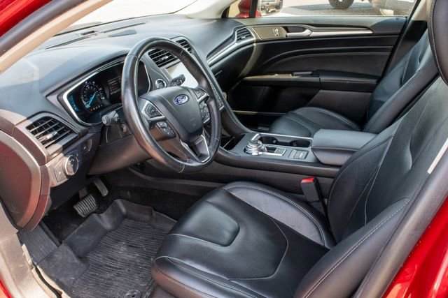 Used 2020 Ford Fusion Energi Titanium FWD image 12