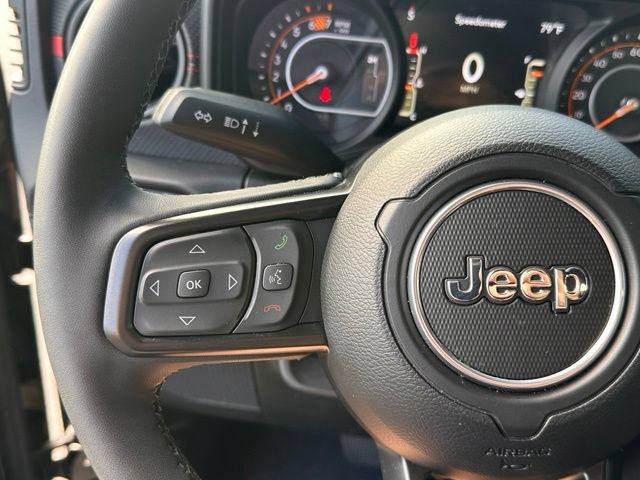 Used 2025 Jeep Wrangler Unlimited Rubicon AWD/4WD image 22