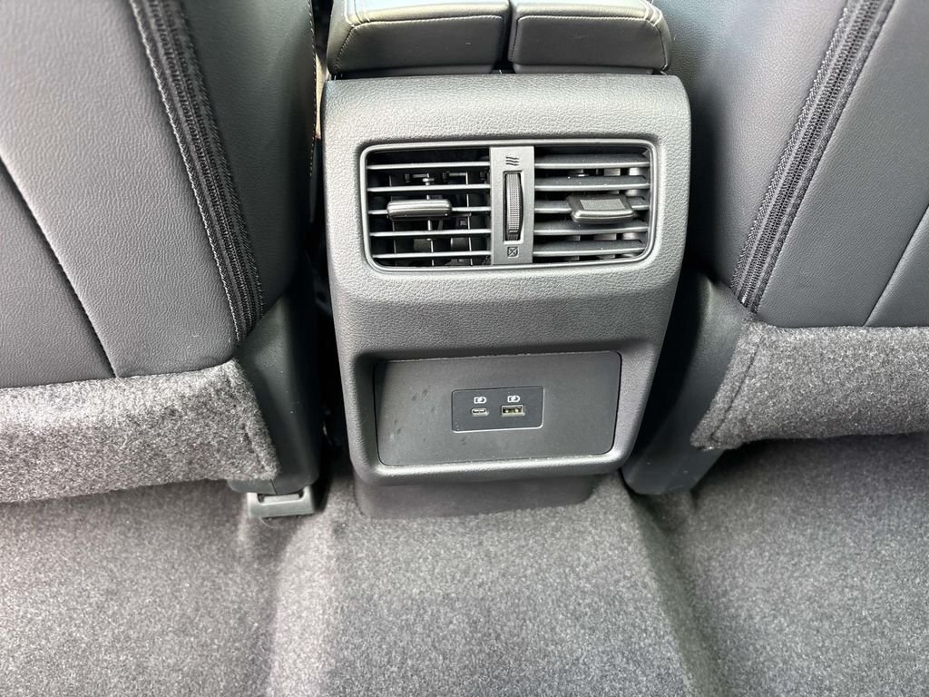 Used 2023 Nissan Rogue SL AWD/4WD image 12