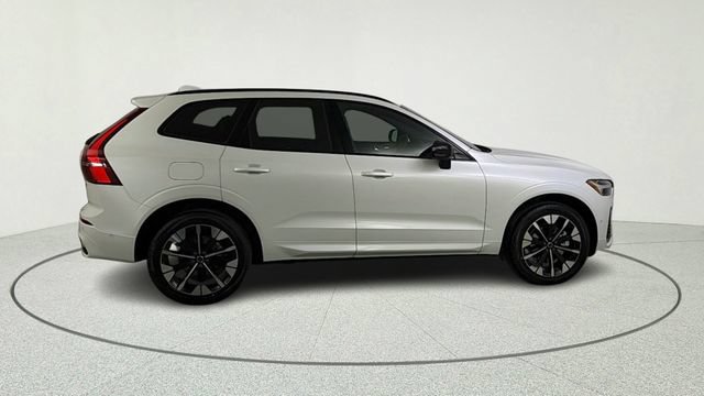 New 2026 Volvo XC60 B5 Plus w/ Climate Package AWD/4WD image 8