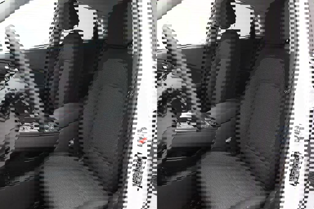 Used 2023 Hyundai Kona SE w/ Cargo Package image 16