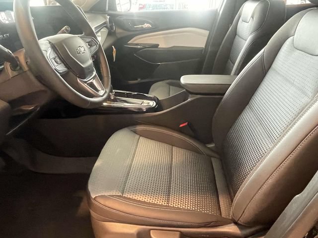 New 2026 Chevrolet Trax LT w/ Driver Confidence Package FWD image 15