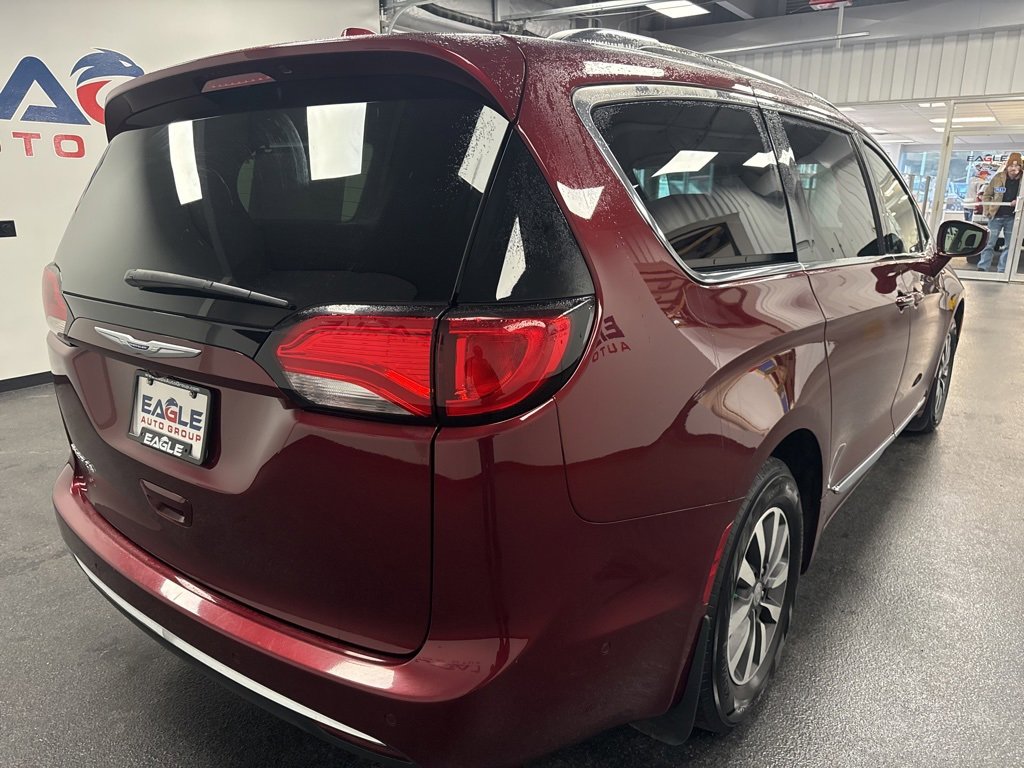 Used 2020 Chrysler Pacifica Touring-L Plus image 10