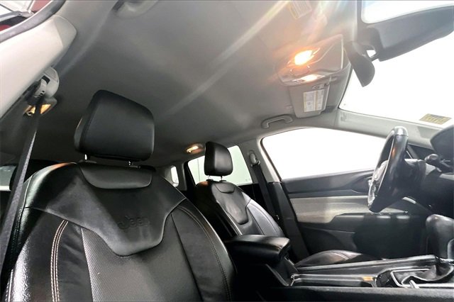 Used 2022 Jeep Compass Latitude image 29