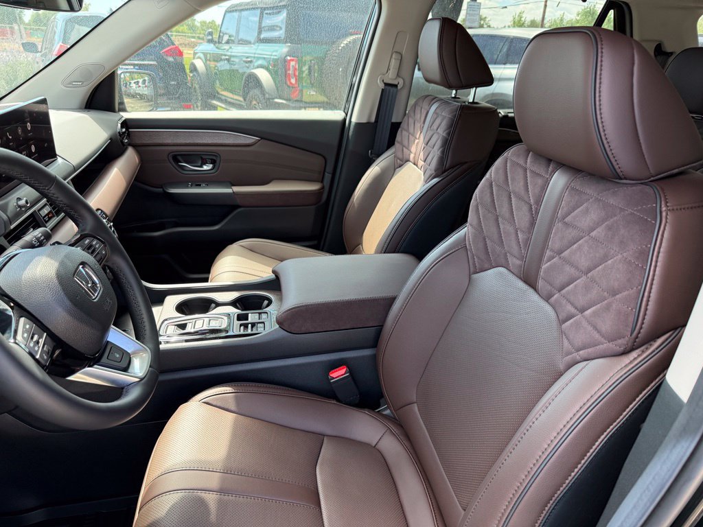 Used 2026 Honda Pilot Elite image 13