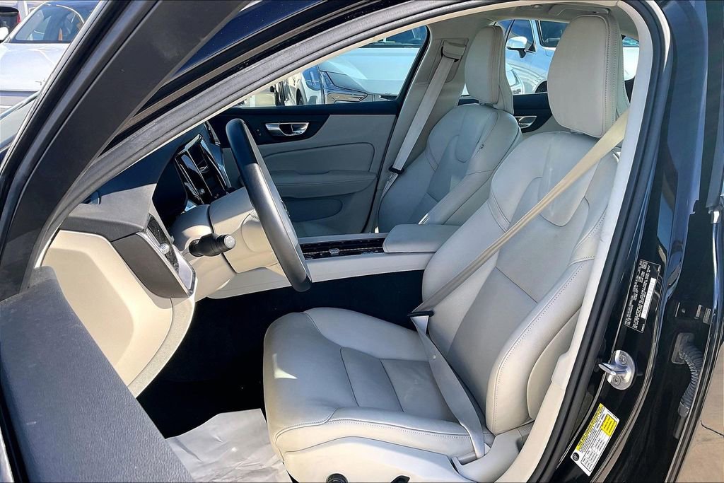Certified 2024 Volvo S60 B5 Core image 33
