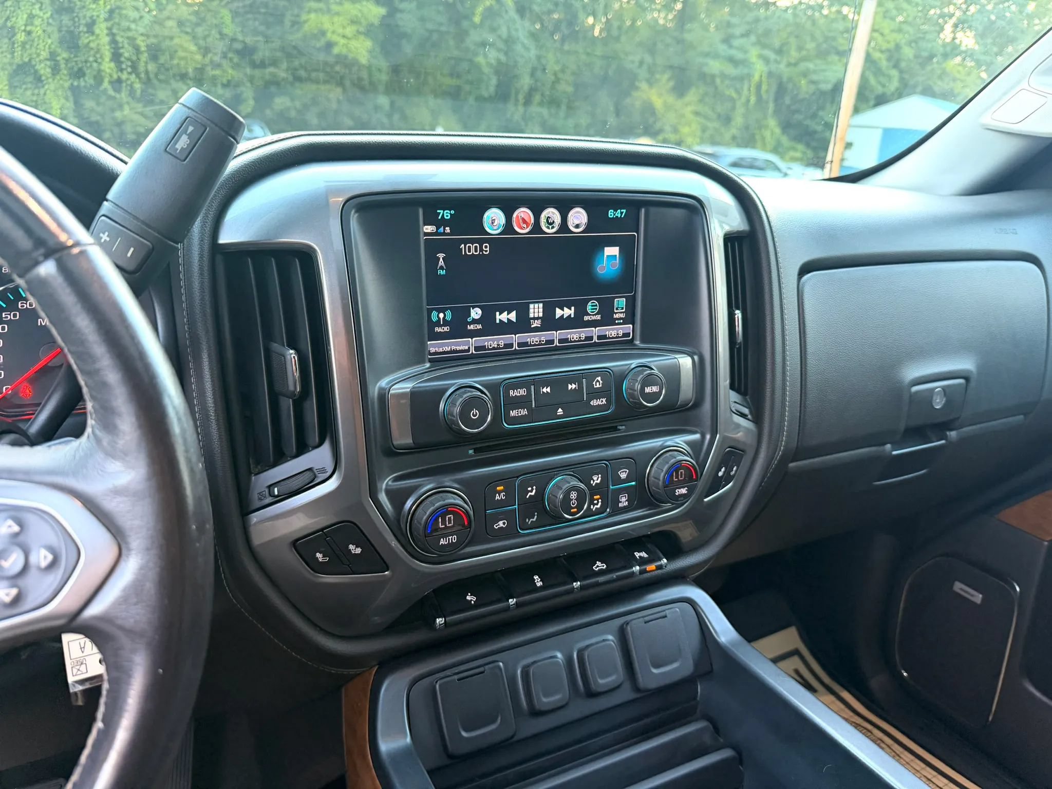 Used 2018 Chevrolet Silverado 1500 LTZ w/ Sport Package AWD/4WD image 18