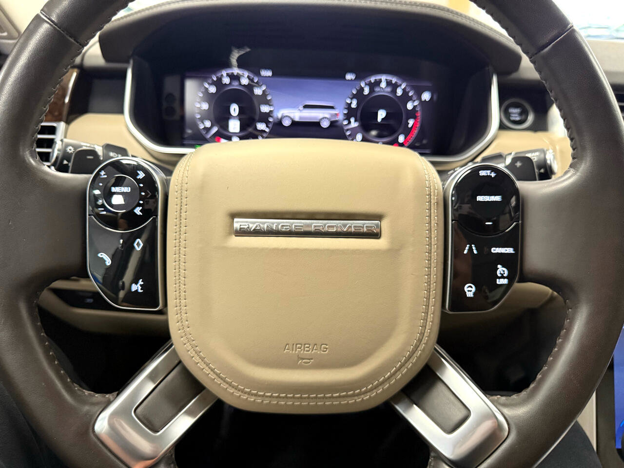 Used 2020 Land Rover Range Rover HSE image 14