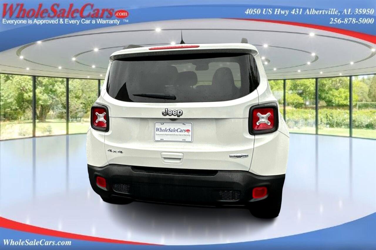 Used 2022 Jeep Renegade Latitude w/ Convenience Group image 3