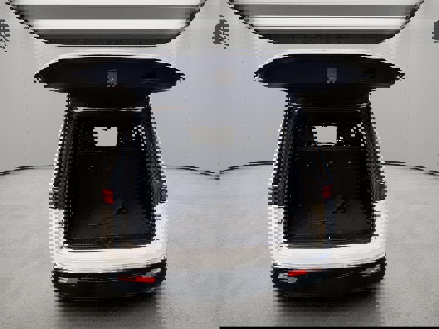 Used 2025 Jeep Wagoneer L 4WD image 7